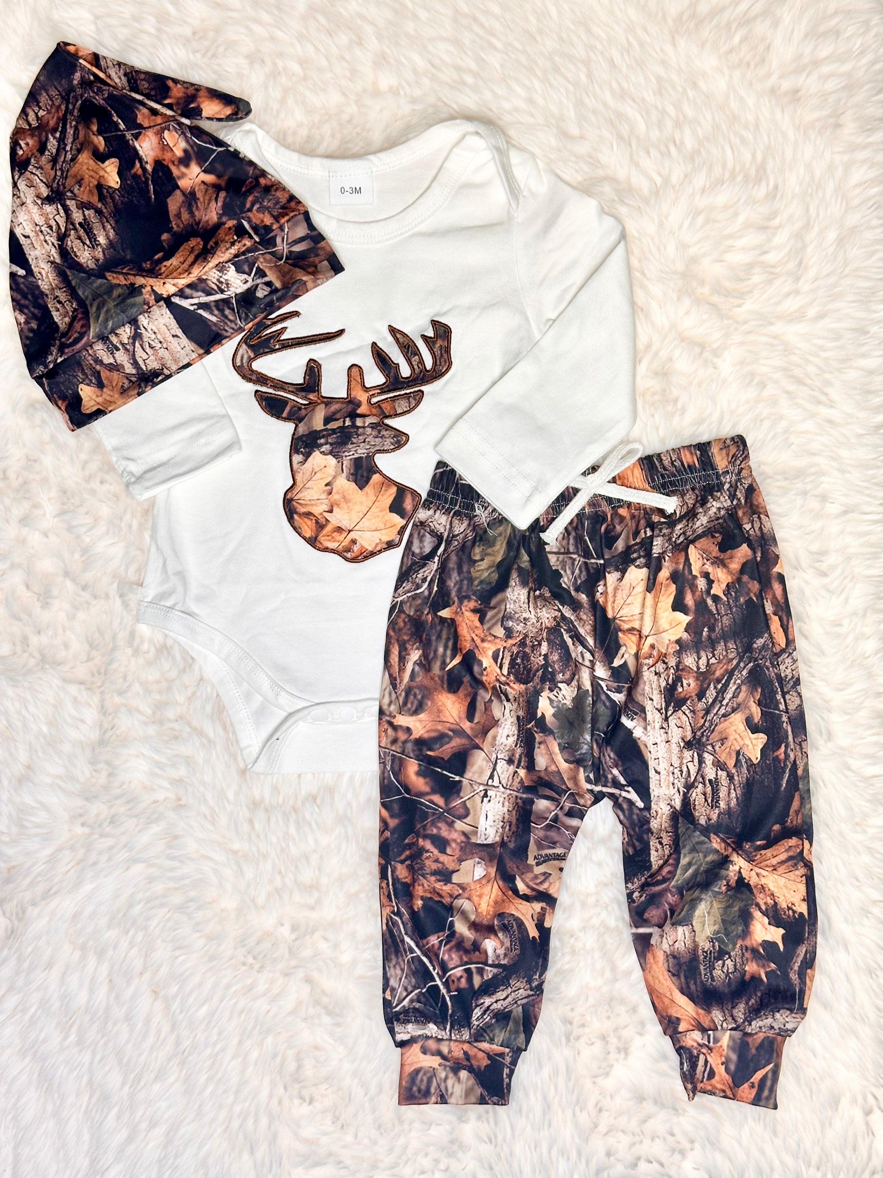 Embroidered Deer Pants Set